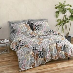 Marimekko Pieni Letto Comforter &  Sham Set